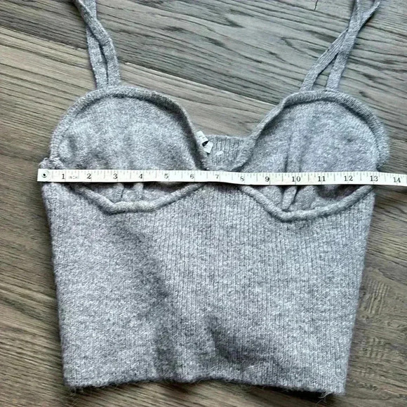 🔥Zara🔥  | Grey ribbed sweater cropped tank top - Picture 5 of 8